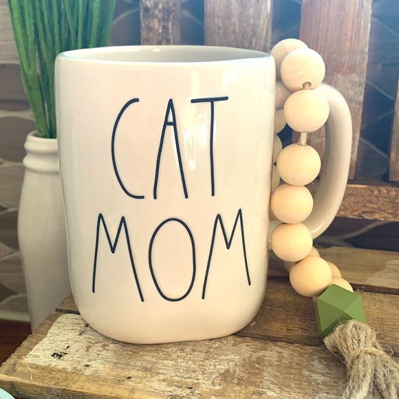 Rae Dunn Other - 🐈‍⬛ CAT MOM mug 2021
